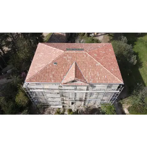 Entreprise spcialise en travaux de toitures, rnovation de toitures  Ollioules dans le var 83
