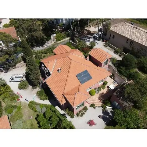 RENOVATION DE TOITURE COMPLETE  SANARY SUR MER VAR 83
