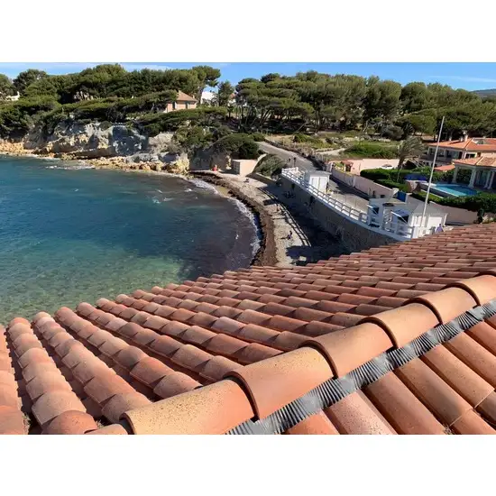 Couvreur pour la rnovation de toiture  Sanary sur var 83