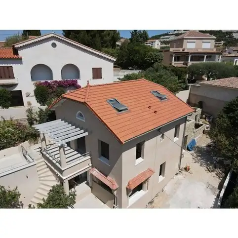 Couvreur pour changement de toiture complte  Bandol var 83