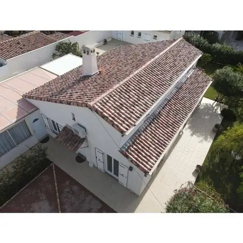 Entreprise de couvreur pour la rnovation de la toiture d'une maison individuelle