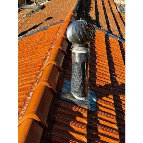 REFECTION DE TOITURE ET CREATION D'UN CHENAUX EN ZINC A CASSIS DANS LES BOUCHES DU RHONE 13