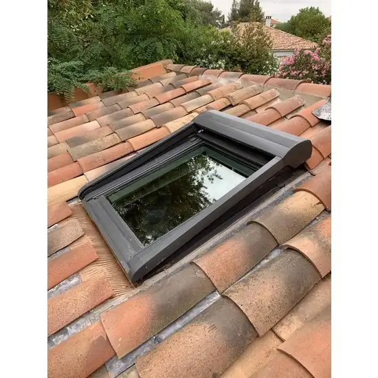 Les diffrents VELUX installs par nos couvreurs  La Seyne sur mer dans le var 83