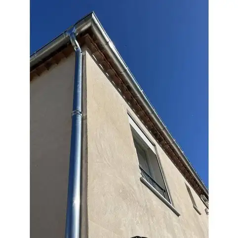 INSTALLATION DE GOUTTIERES EN ZINC A BANDOL DANS LE VAR 83