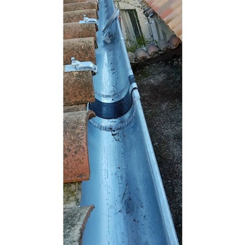 Mise en place de gouttires en Zinc  Ollioules dans le var 83