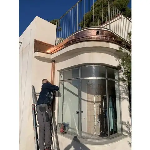Travaux de zinguerie, habillage et pose de gouttires en cuivre  Bandol dans le var 83