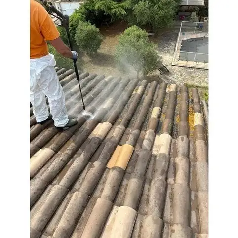 Traitement des Tuiles  La Garde : Protgez et Embellissez Votre Toiture avec Termi Sud Couvertures