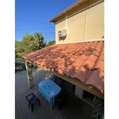 Cration d'un auvent  proximit de Toulon dans le Var 83