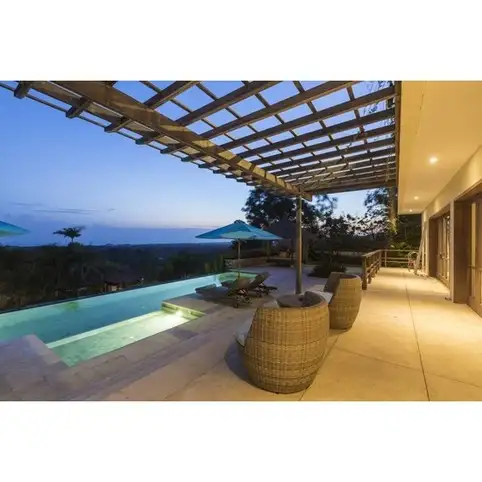 Pergola en bois  Bandol dans le var 83