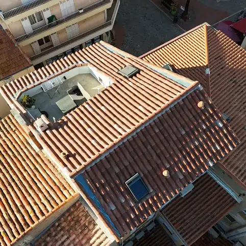 Rfection de toiture  Toulon : redonnez vie  votre couverture