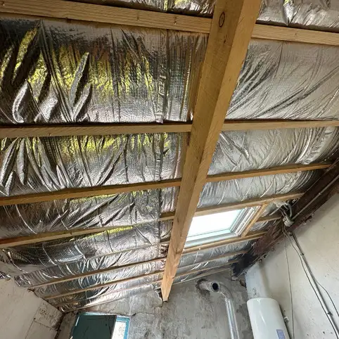 Isolation sous toiture  Six-Fours-les-Plages : optez pour le confort durable 