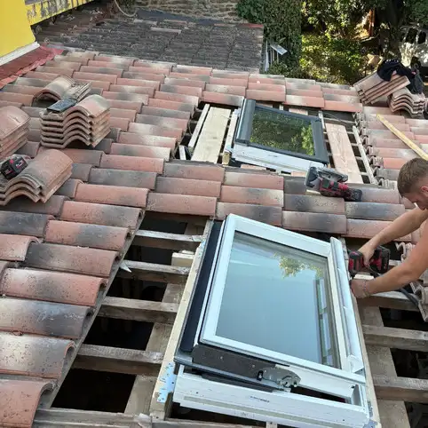 Cration et pose de Velux  Sanary-sur-Mer : lumire et confort avec Termi Sud