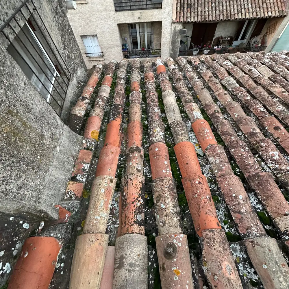 Rfection de toiture  Toulon: retrouver une couverture solide et sans fuite 