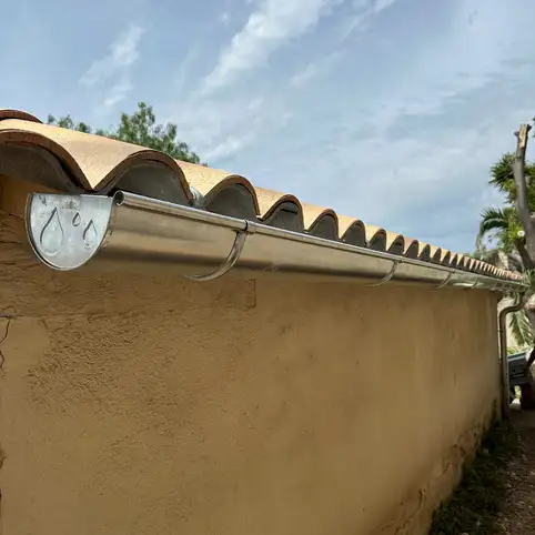 Pose de goutti�res � Sanary-sur-Mer : une installation essentielle 