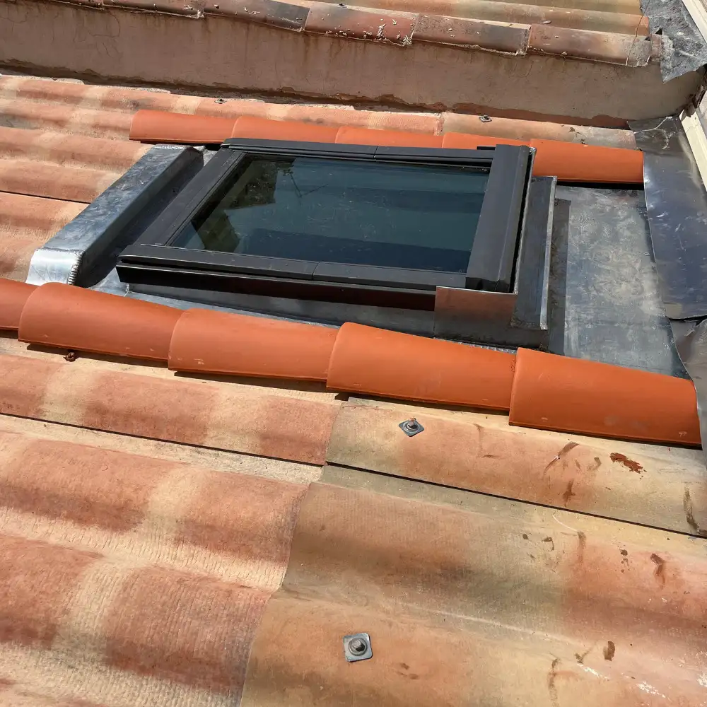 Cr�ation de V�lux � Toulon : ouvrir votre toiture en toute s�curit�