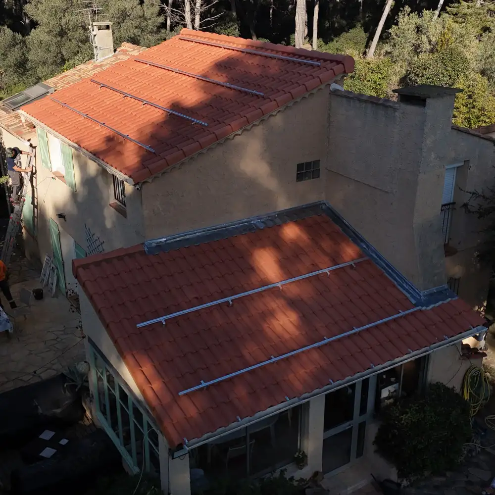 R�fection de toiture � Toulon avant la pose de panneaux solaires 