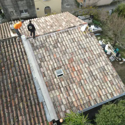 Contr�le de toiture � Toulon : un geste essentiel pour �viter les fuites