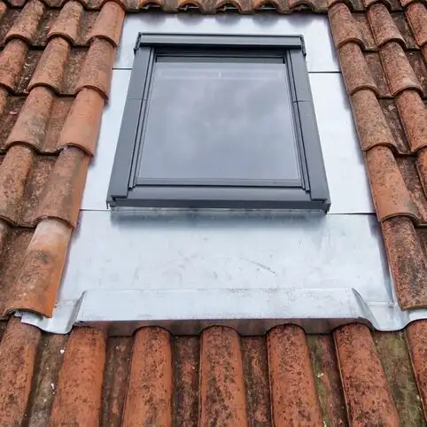 Costi�re en zinc � Toulon : le r�le cl� de ce dispositif pour l'�tanch�it� 