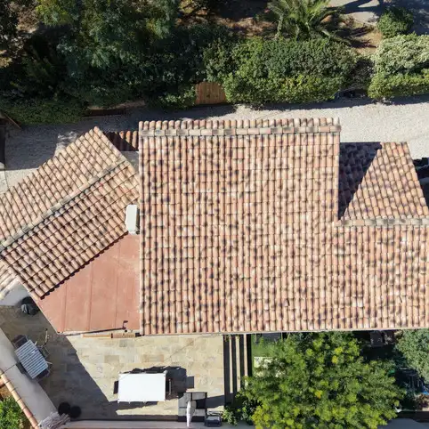Apr�s la temp�te dans le Var : comment r�agir vite pour prot�ger votre toiture